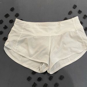 Lululemon Speed Up shorts 2.5”